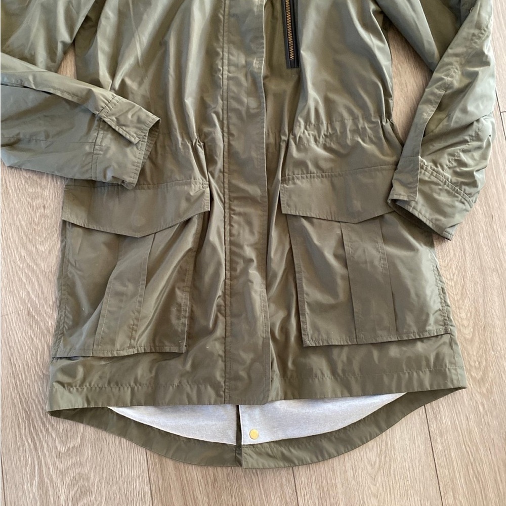 Mackage Women’s Hailie waterproof jacket size small - Picture 2 of 12